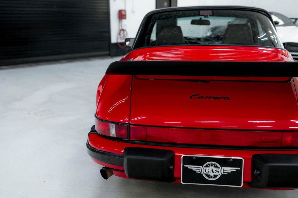 Porsche 911 Carrera 3.2 (US)