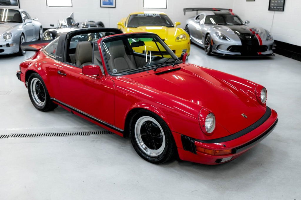 Porsche 911 Carrera 3.2 (US)