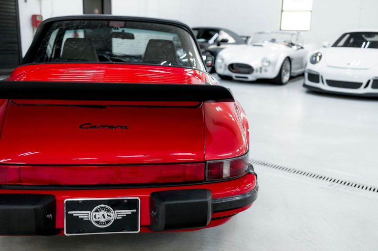 Porsche 911 Carrera 3.2 (US)