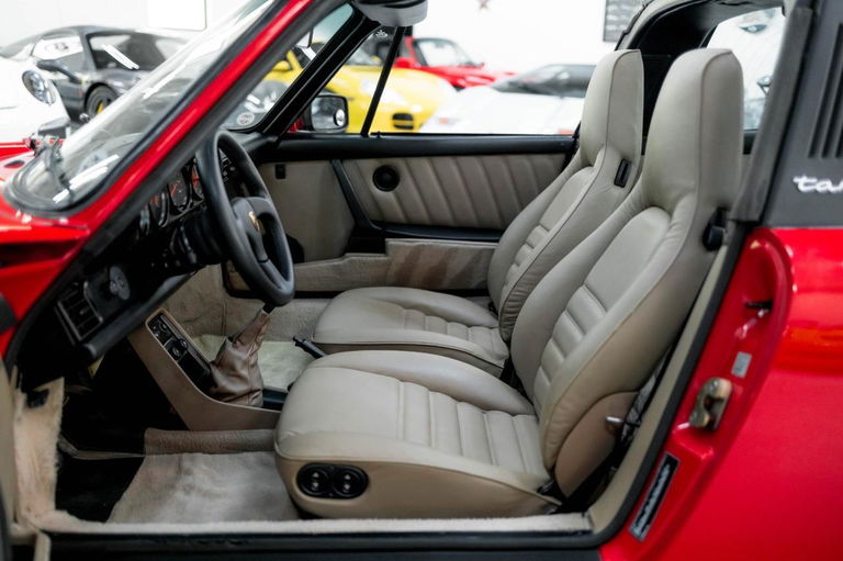 Porsche 911 Carrera 3.2 (US)