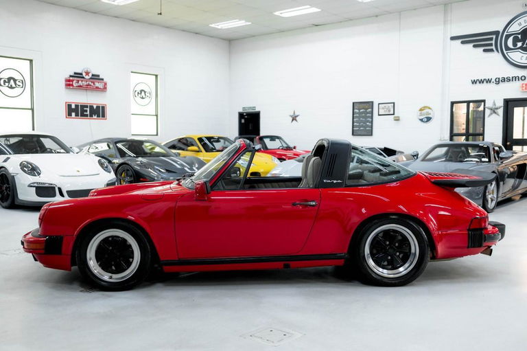 Porsche 911 Carrera 3.2 (US)