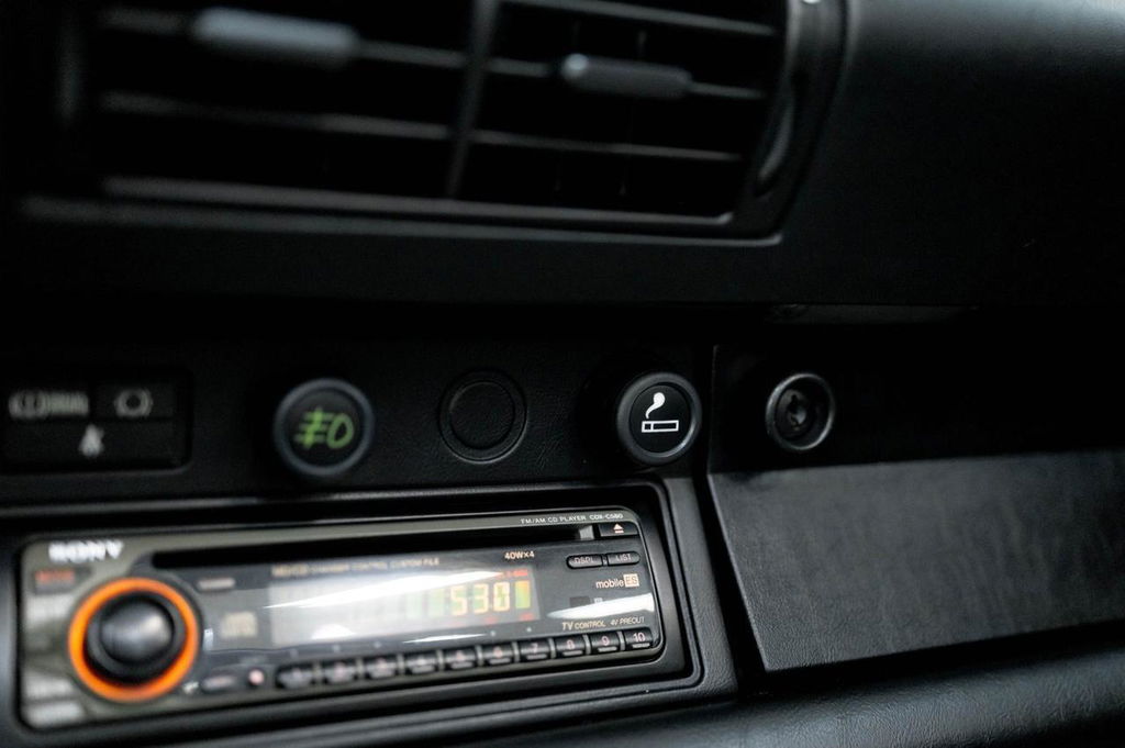 Porsche 911 Carrera 3.2 (US)