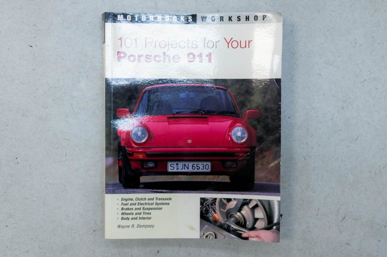 Porsche 911 Carrera 3.2 (US)