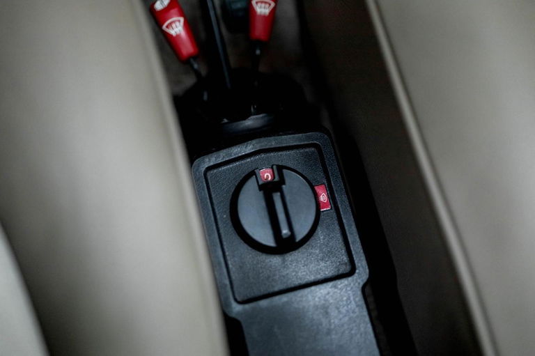 Porsche 911 Carrera 3.2 (US)