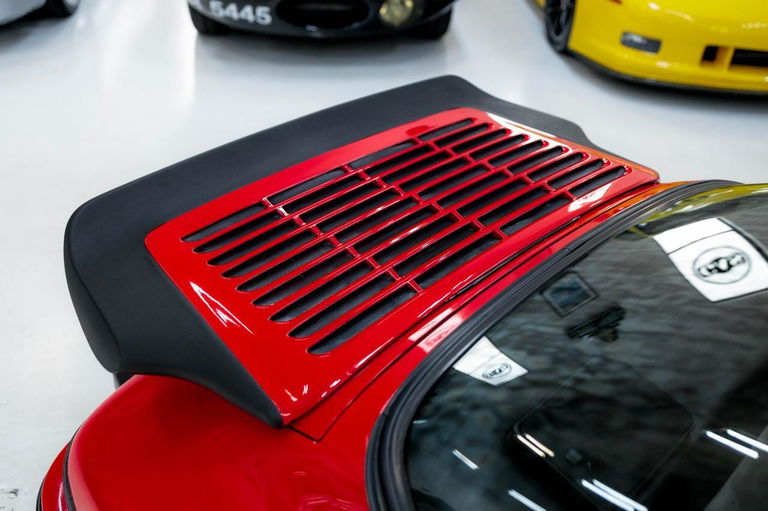 Porsche 911 Carrera 3.2 (US)