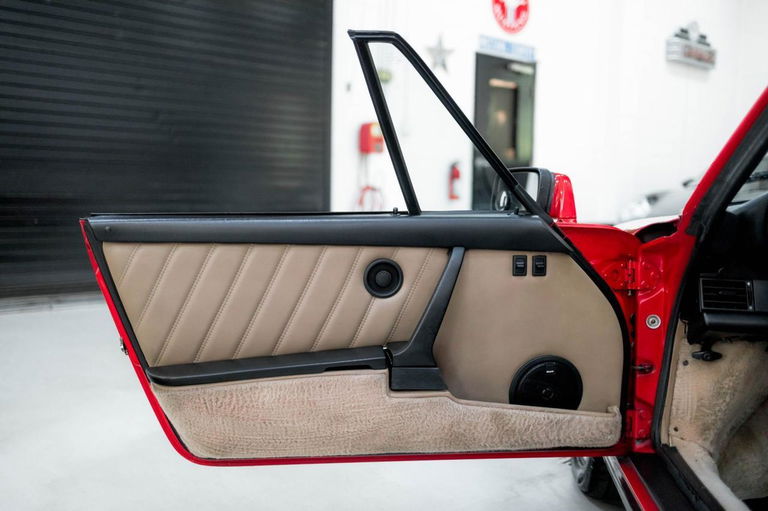 Porsche 911 Carrera 3.2 (US)