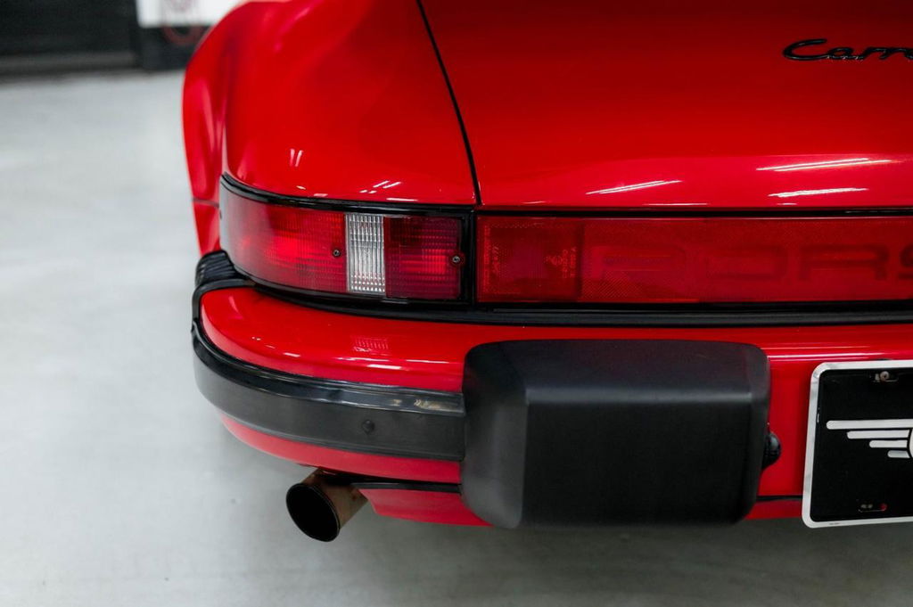 Porsche 911 Carrera 3.2 (US)