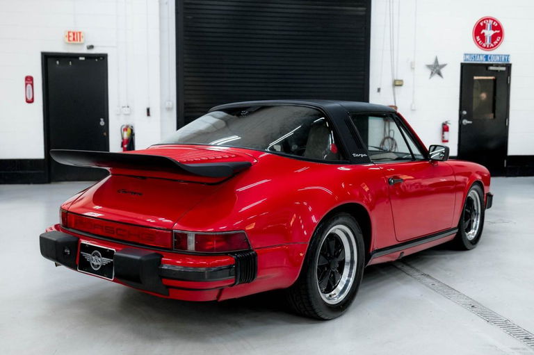 Porsche 911 Carrera 3.2 (US)