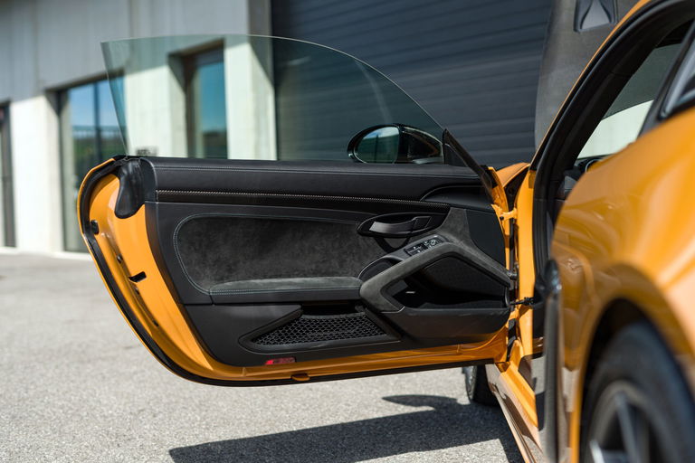 Porsche 718 Cayman GT4 RS