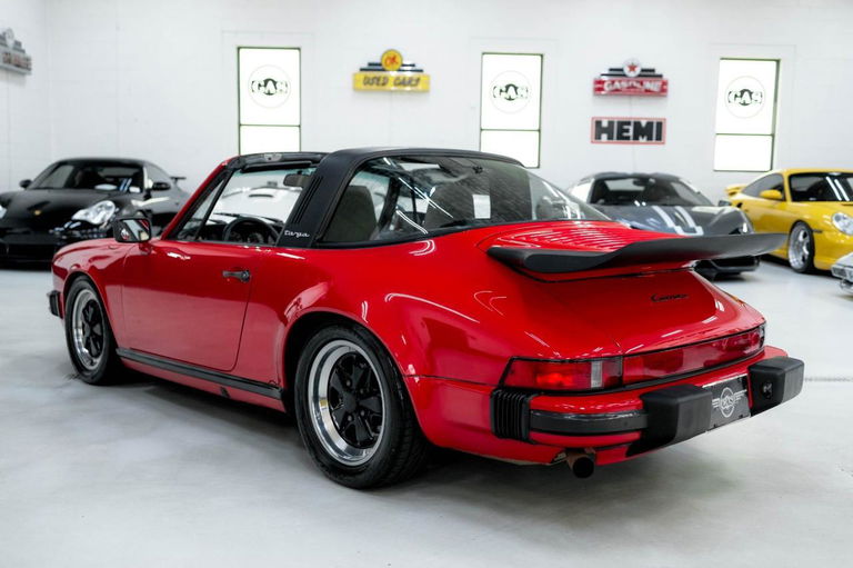 Porsche 911 Carrera 3.2 (US)
