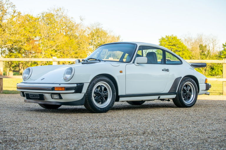 Porsche 911 Carrera 3.2