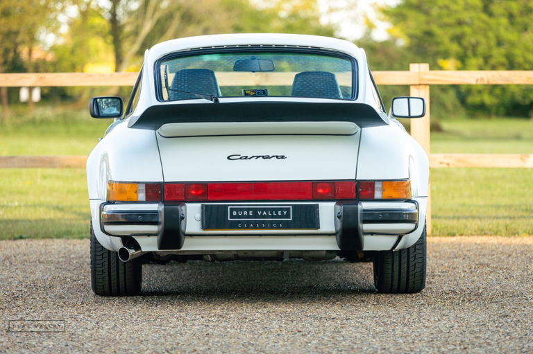 Porsche 911 Carrera 3.2