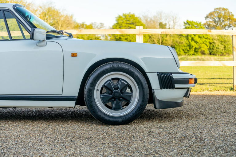 Porsche 911 Carrera 3.2