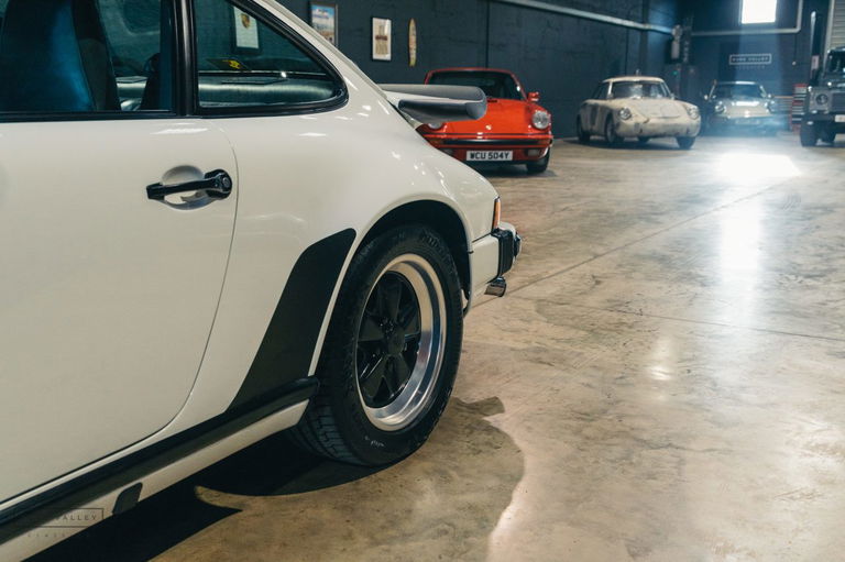 Porsche 911 Carrera 3.2