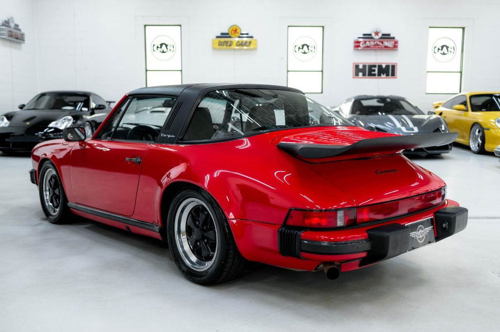 Porsche 911 Carrera 3.2 (US)