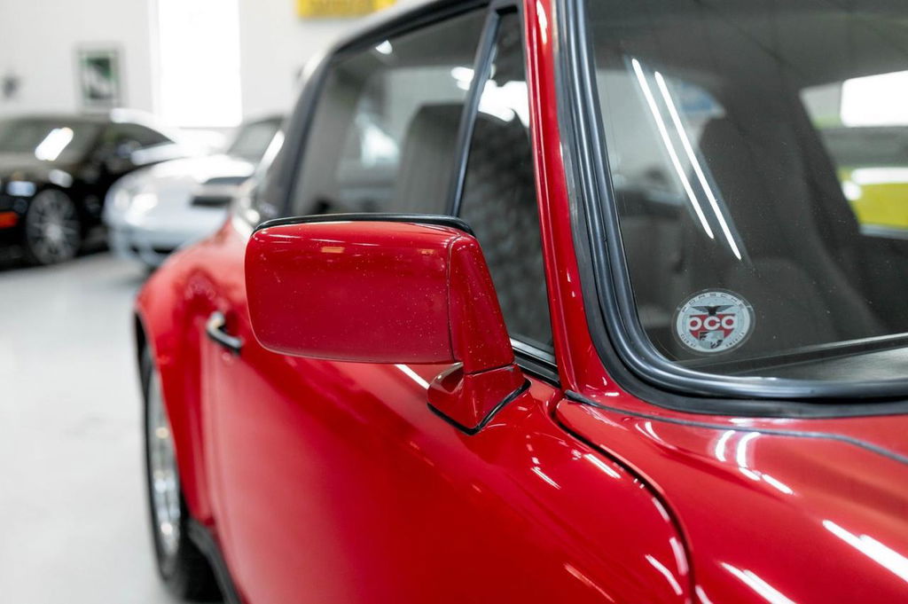 Porsche 911 Carrera 3.2 (US)