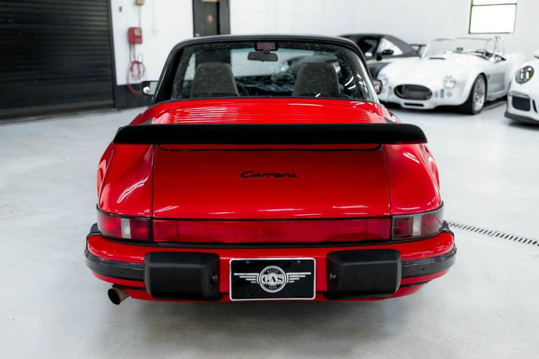 Porsche 911 Carrera 3.2 (US)