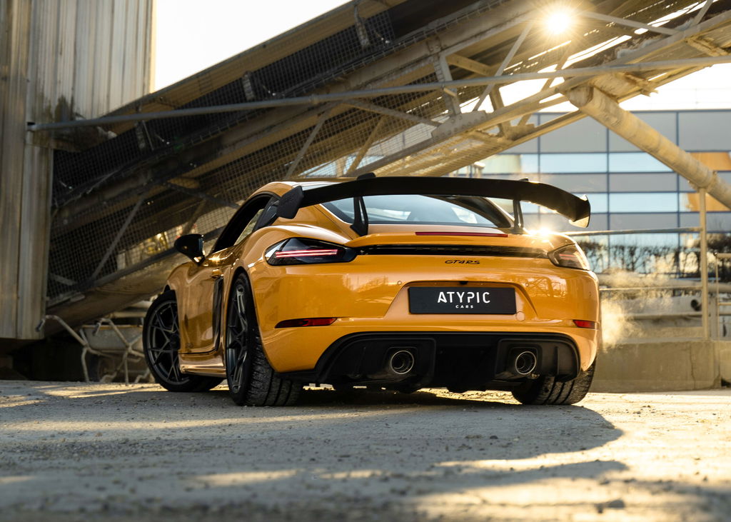Porsche 718 Cayman GT4 RS