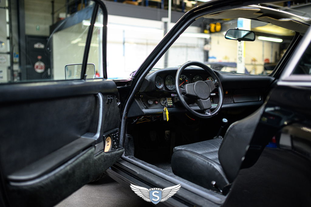 Porsche 911 Carrera (US)