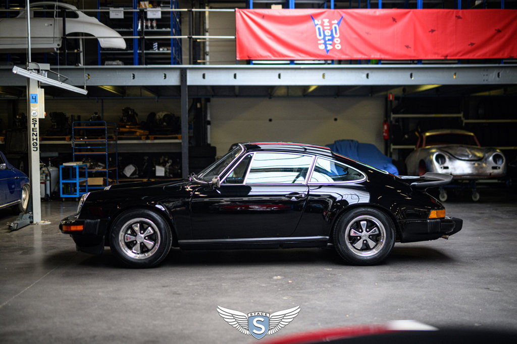 Porsche 911 Carrera (US)