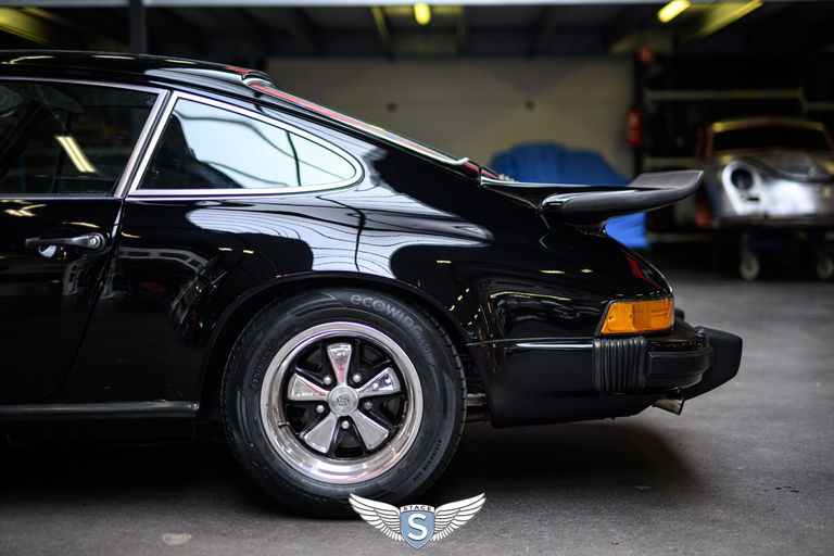 Porsche 911 Carrera (US)