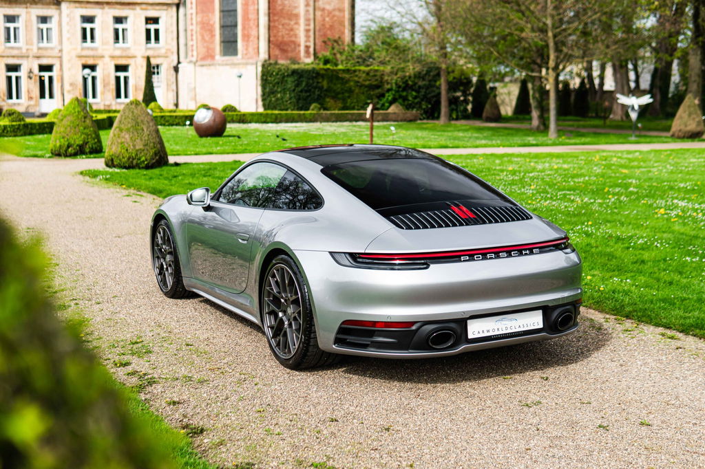 Porsche 992 Carrera 4S