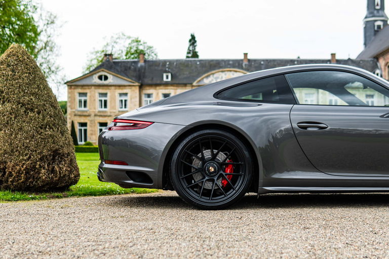 Porsche 991.2 Carrera 4 GTS