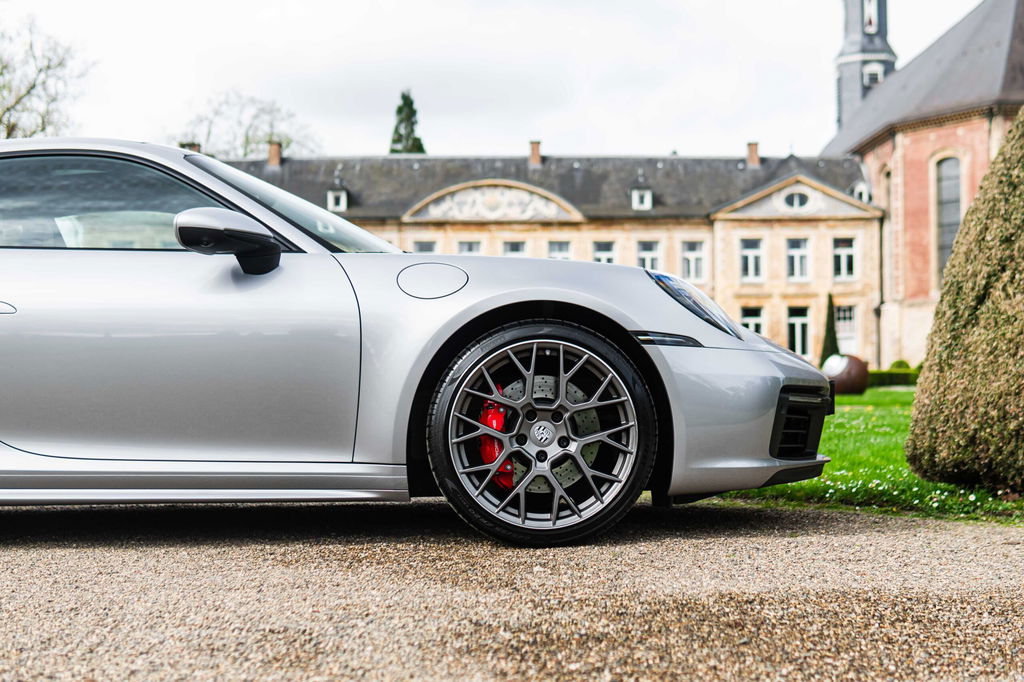 Porsche 992 Carrera 4S
