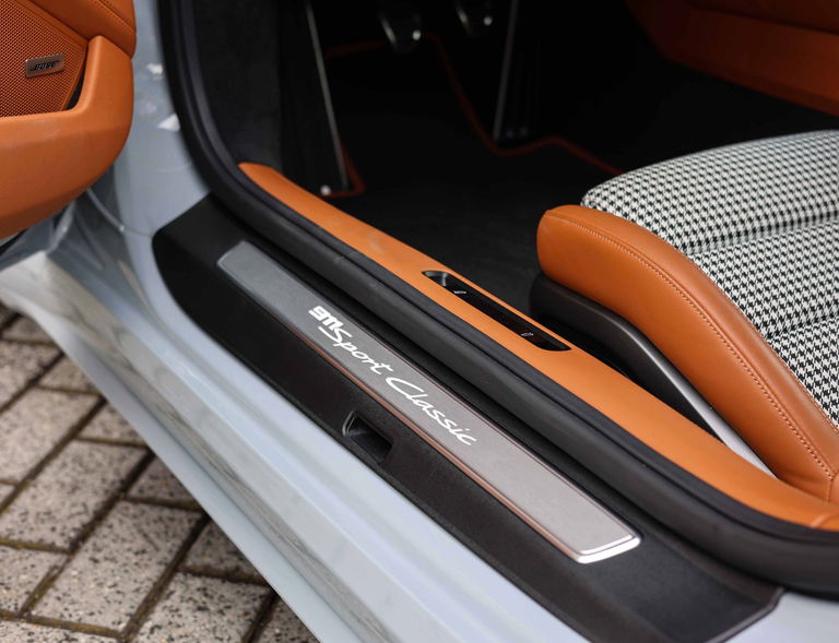 Porsche 992 Sport Classic