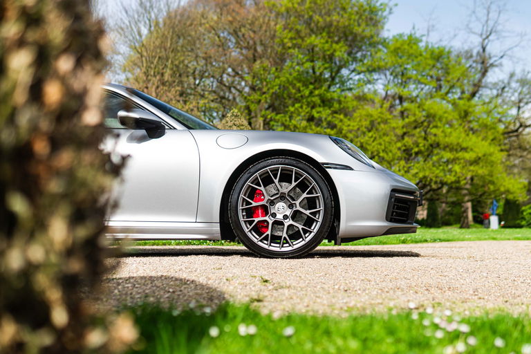 Porsche 992 Carrera 4S