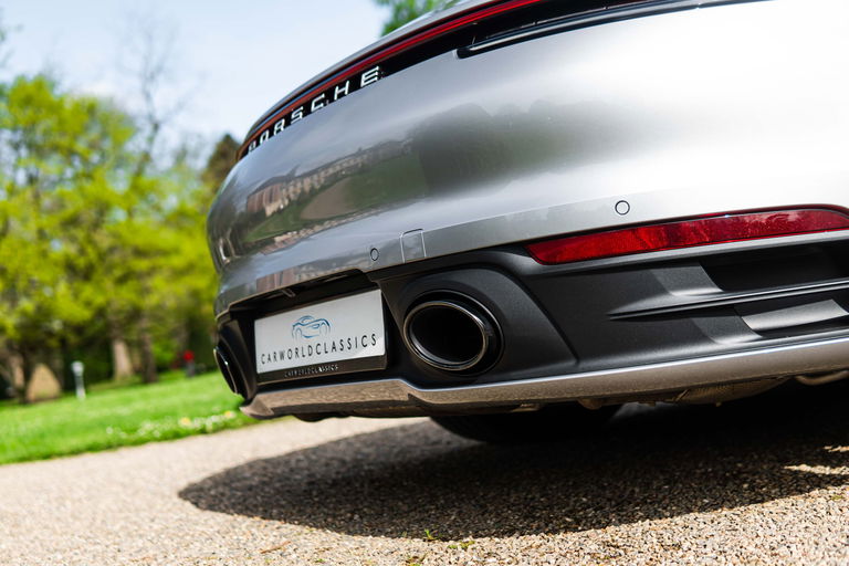 Porsche 992 Carrera 4S