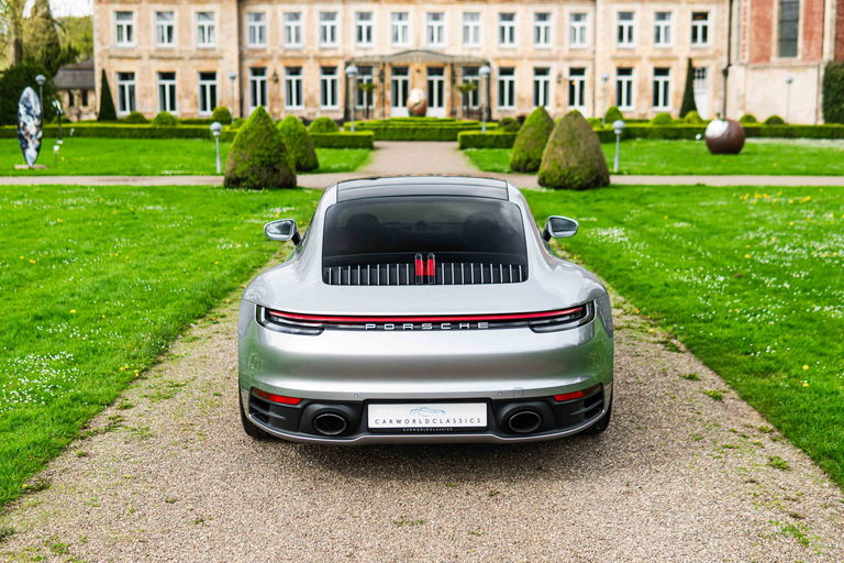 Porsche 992 Carrera 4S