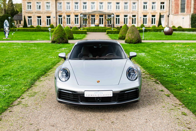 Porsche 992 Carrera 4S