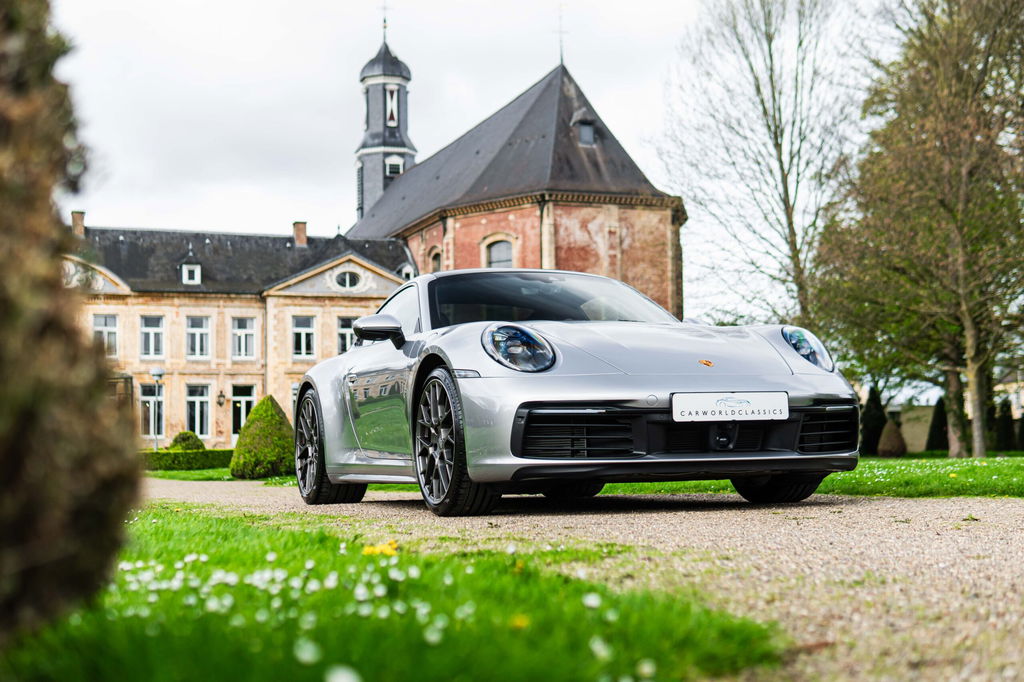 Porsche 992 Carrera 4S