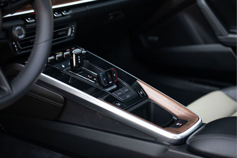 Porsche 992 Carrera 4