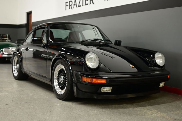 Porsche 911 Carrera 3.2 (US)