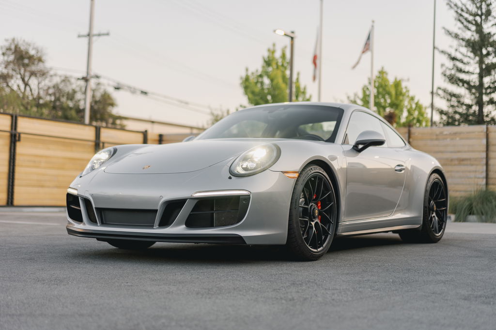Porsche 991.2 Carrera GTS