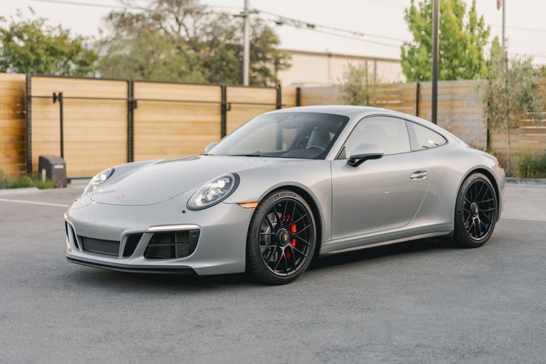 Porsche 991.2 Carrera GTS