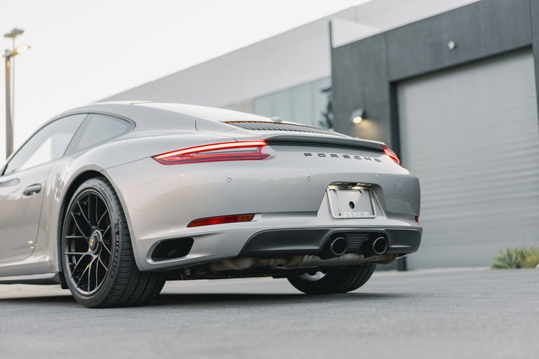 Porsche 991.2 Carrera GTS