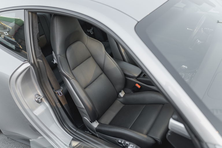 Porsche 991.2 Carrera GTS