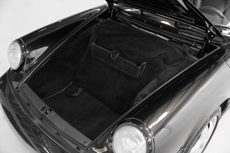 Porsche 964 Carrera 2 Speedster