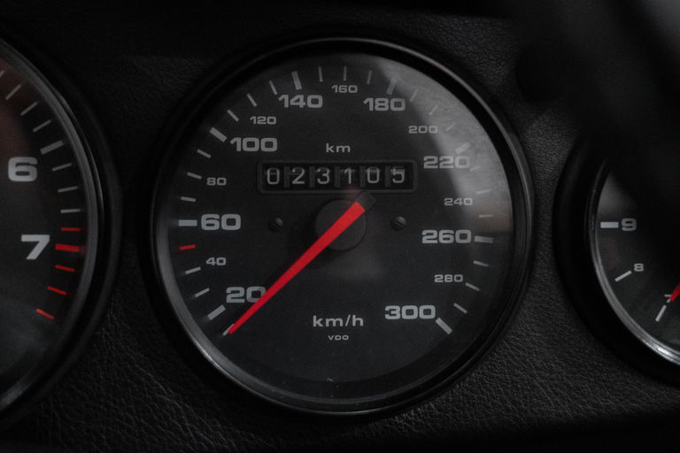 Porsche 964 Carrera 2 Speedster