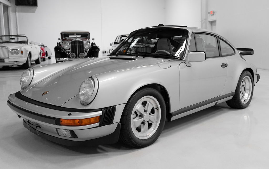 Porsche 911 Carrera 3.2 “25 Jahre 911”
