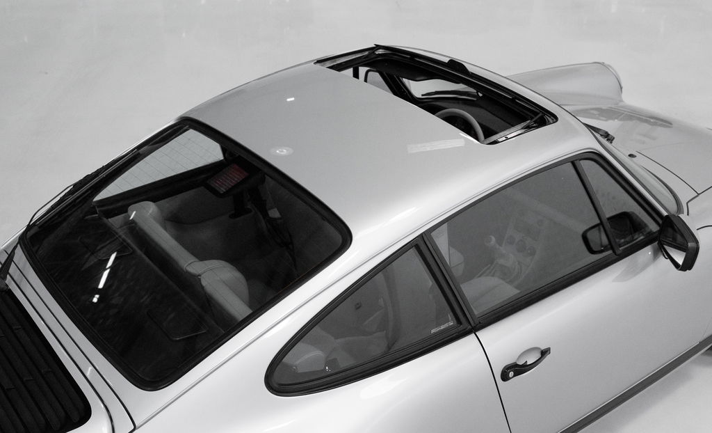 Porsche 911 Carrera 3.2 “25 Jahre 911”