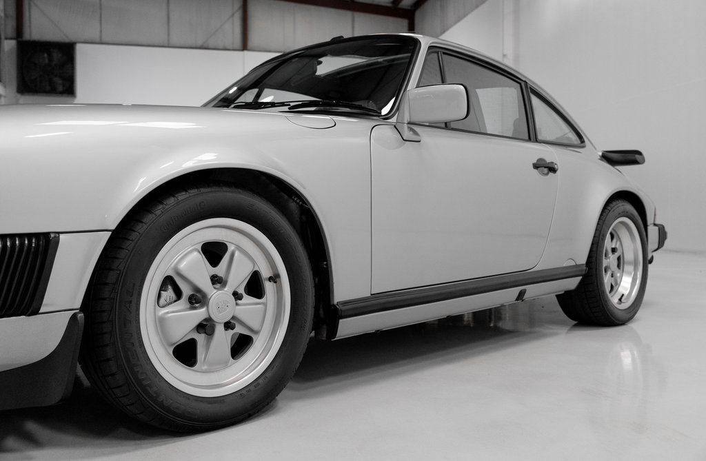 Porsche 911 Carrera 3.2 “25 Jahre 911”