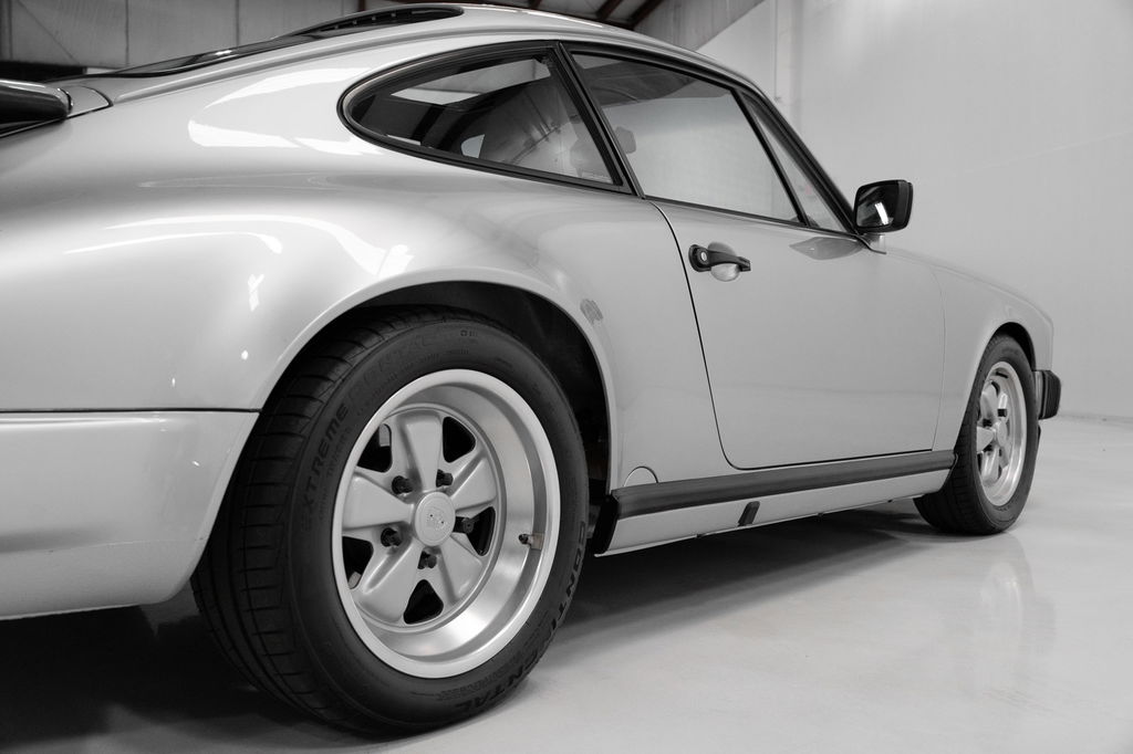 Porsche 911 Carrera 3.2 “25 Jahre 911”