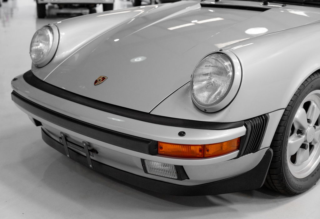 Porsche 911 Carrera 3.2 “25 Jahre 911”