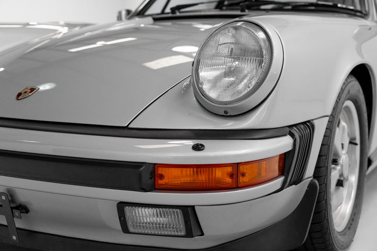 Porsche 911 Carrera 3.2 “25 Jahre 911”
