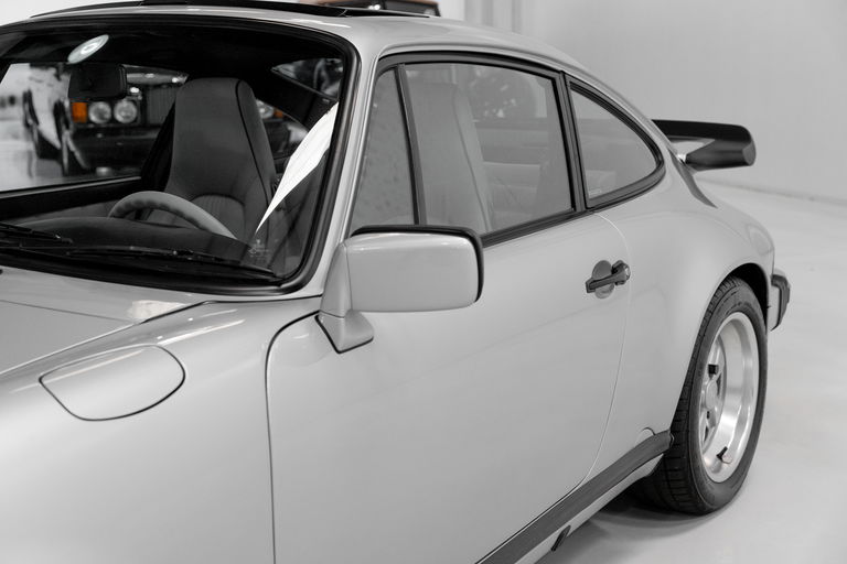 Porsche 911 Carrera 3.2 “25 Jahre 911”