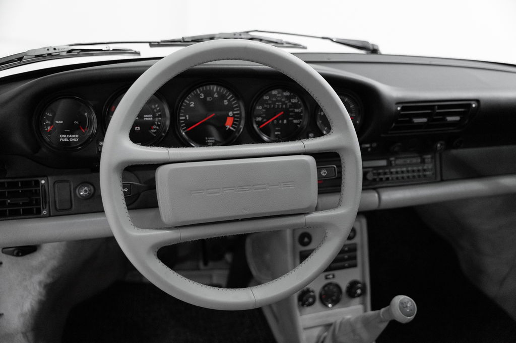 Porsche 911 Carrera 3.2 “25 Jahre 911”